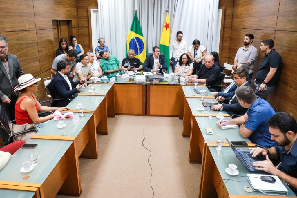 Governo se reúne com sindicato e propõe reajuste gradual a educadores – ac24horas.com Governo se reúne com sindicato e propõe reajuste gradual a educadores – ac24horas.com