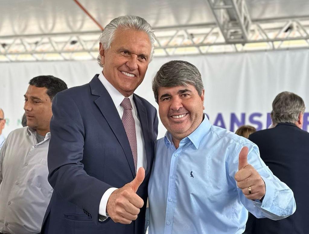 Caiado e Doutor Geraldo participam e aniversário de 295 anos de Santa Cruz de Goiás Caiado e Doutor Geraldo participam e aniversário de 295 anos de Santa Cruz de Goiás