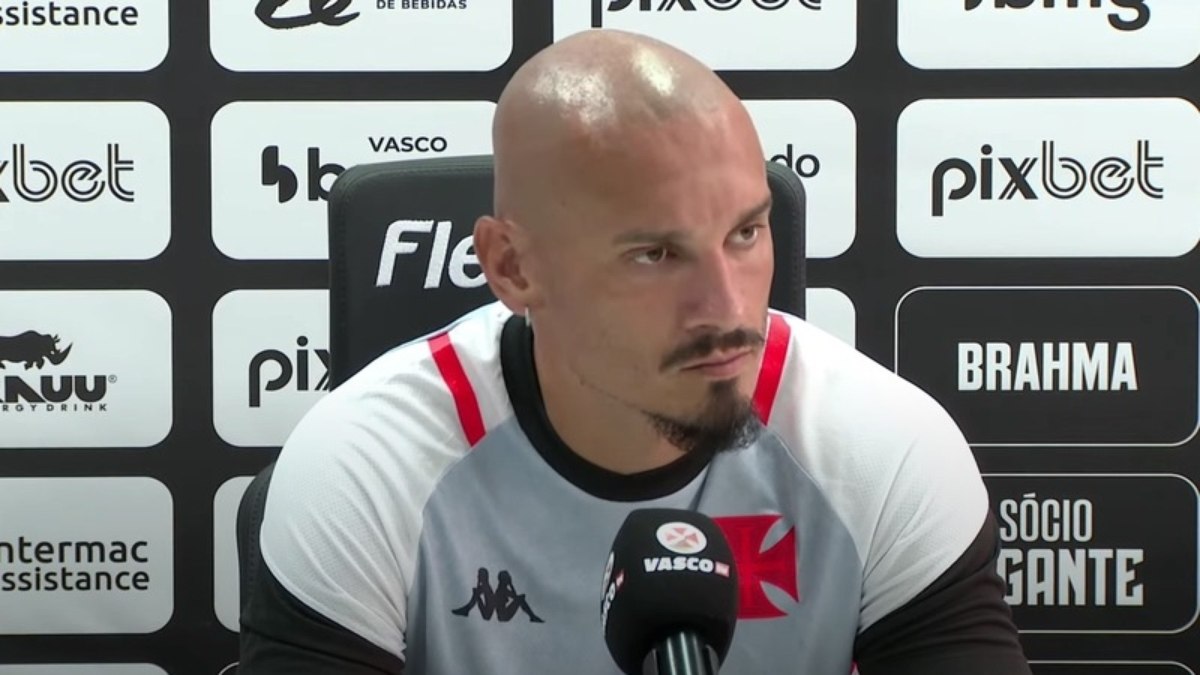 Maicon, do Vasco, minimiza briga em São Januário e analisa jogos pela Copa do Brasil Maicon, do Vasco, minimiza briga em São Januário e analisa jogos pela Copa do Brasil