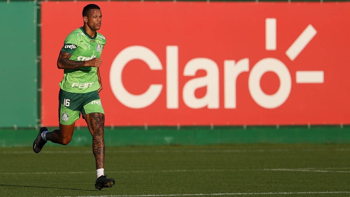 Titular do Palmeiras, Caio Paulista agradece apoio de Abel Ferreira Titular do Palmeiras, Caio Paulista agradece apoio de Abel Ferreira