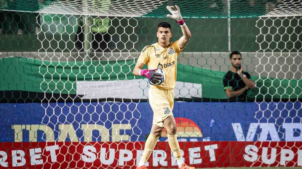 Brazão se diz chateado após empate do Santos e mira reação na Série B
