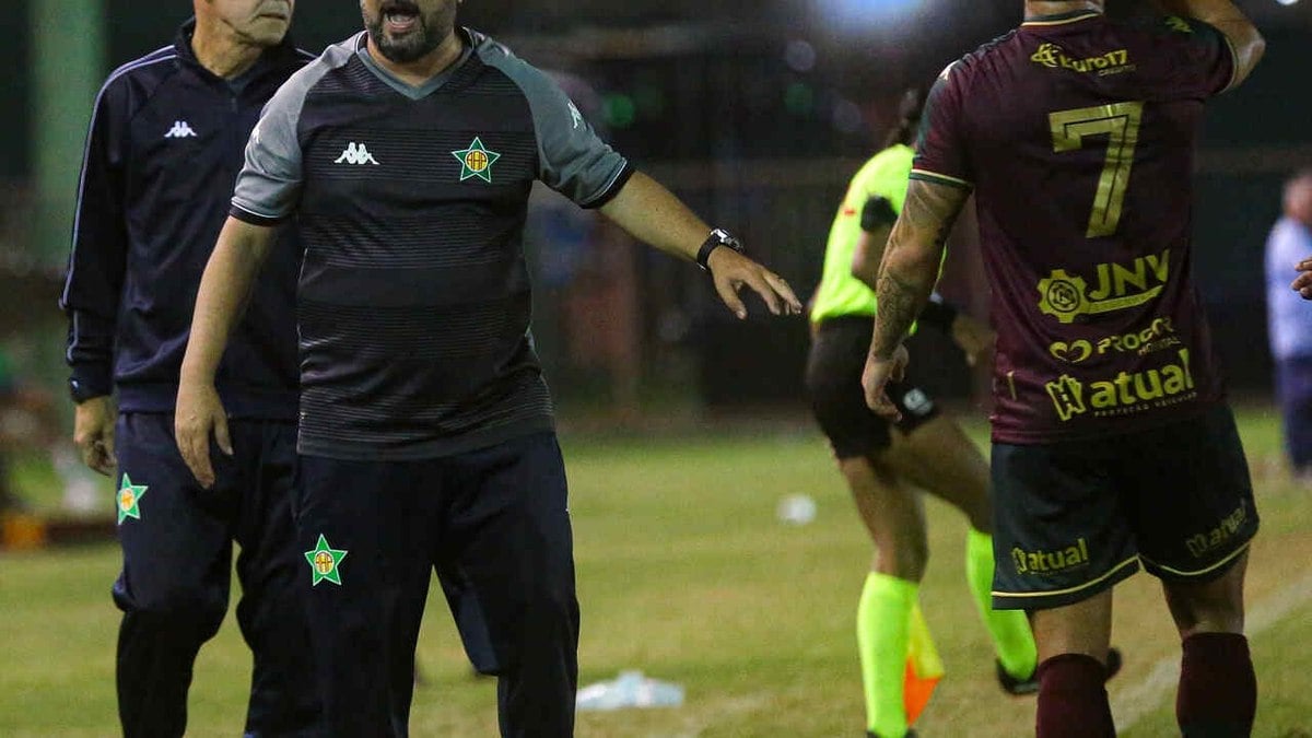 Portuguesa-RJ se prepara para duelos pelas oitavas de final da Série D contra o Maringá-PR Portuguesa-RJ se prepara para duelos pelas oitavas de final da Série D contra o Maringá-PR