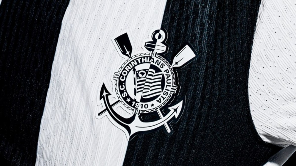 Corinthians divulga nova terceira camisa com inspiração em mulheres negras do clube; veja fotos Corinthians divulga nova terceira camisa com inspiração em mulheres negras do clube; veja fotos
