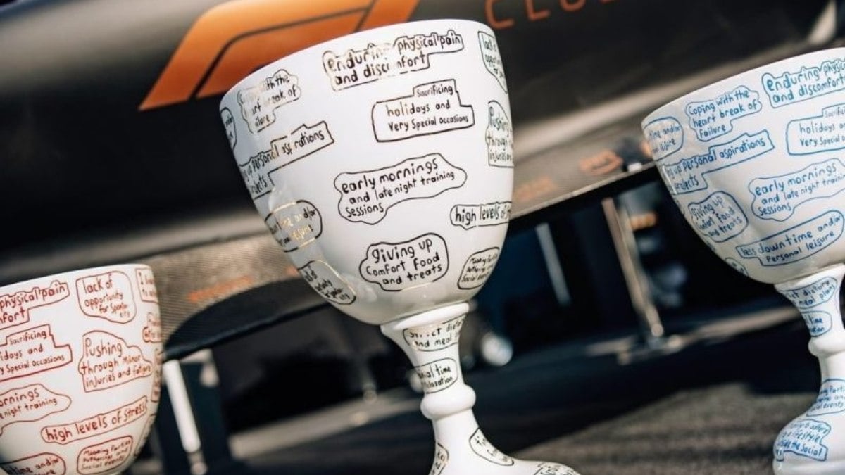 Troféu do GP da Holanda traz temática especial sobre saúde mental Troféu do GP da Holanda traz temática especial sobre saúde mental