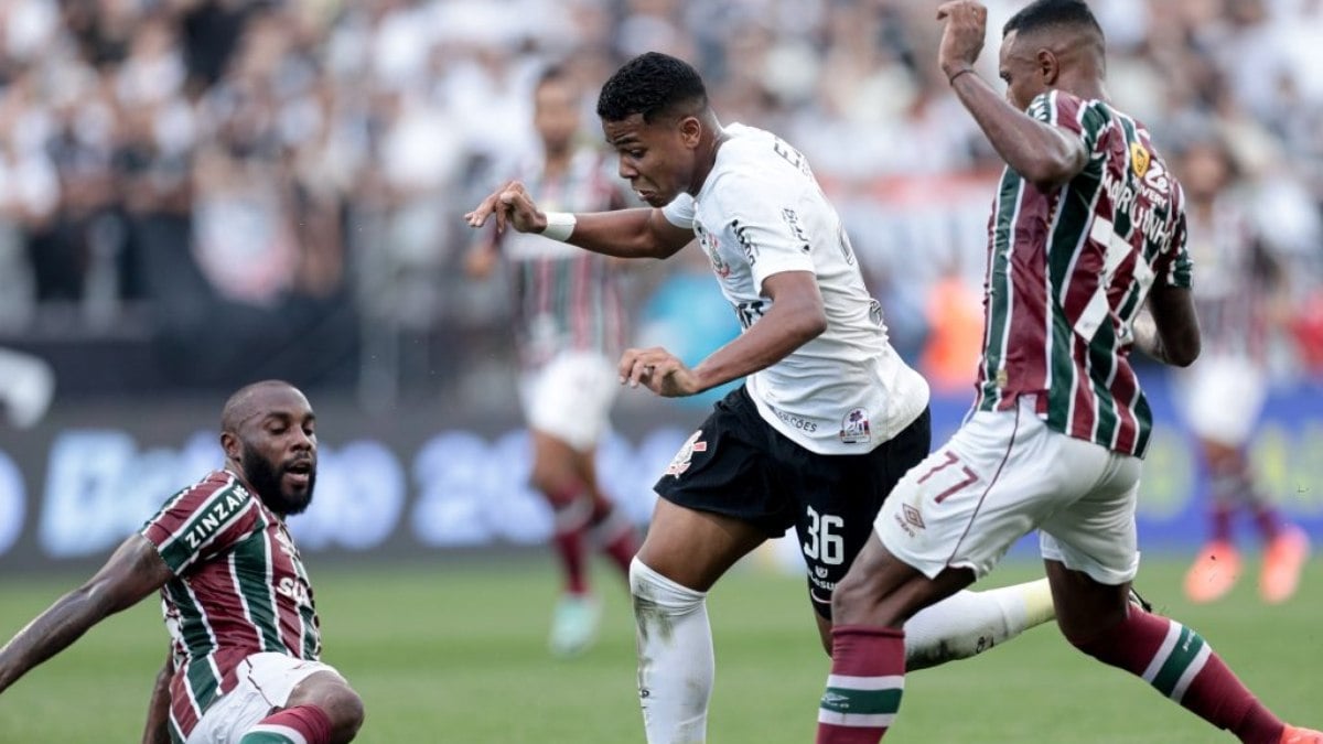 Em jogo de “seis pontos”, Corinthians encara o Fluminense buscando atuação e resultado semelhantes ao do primeiro turno do Brasileirão Em jogo de “seis pontos”, Corinthians encara o Fluminense buscando atuação e resultado semelhantes ao do primeiro turno do Brasileirão