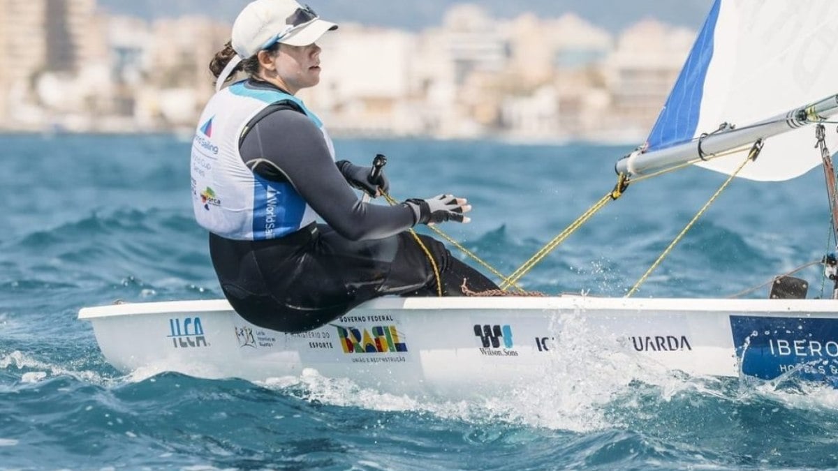 Gabriella Kidd termina fora do top 10 na primeira regata da classe ILCA 06 Gabriella Kidd termina fora do top 10 na primeira regata da classe ILCA 06