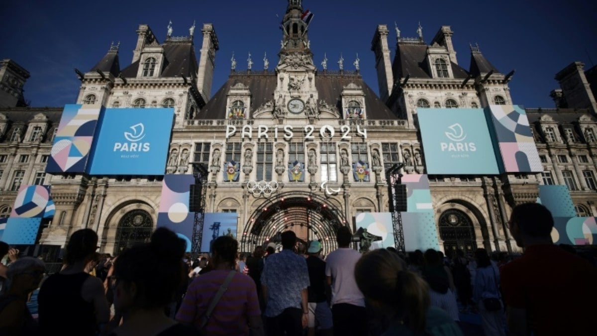 Vítimas de violência têm espaço para ajuda na ‘fan zone’ olímpica em Paris Vítimas de violência têm espaço para ajuda na ‘fan zone’ olímpica em Paris