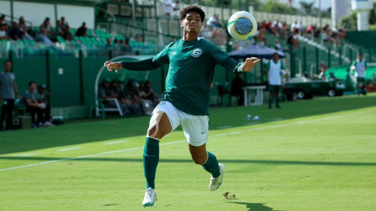 Goiás conquista feito inédito no Brasileirão Sub-20 e enfrentará o Athletico pelas quartas de final da competição Goiás conquista feito inédito no Brasileirão Sub-20 e enfrentará o Athletico pelas quartas de final da competição