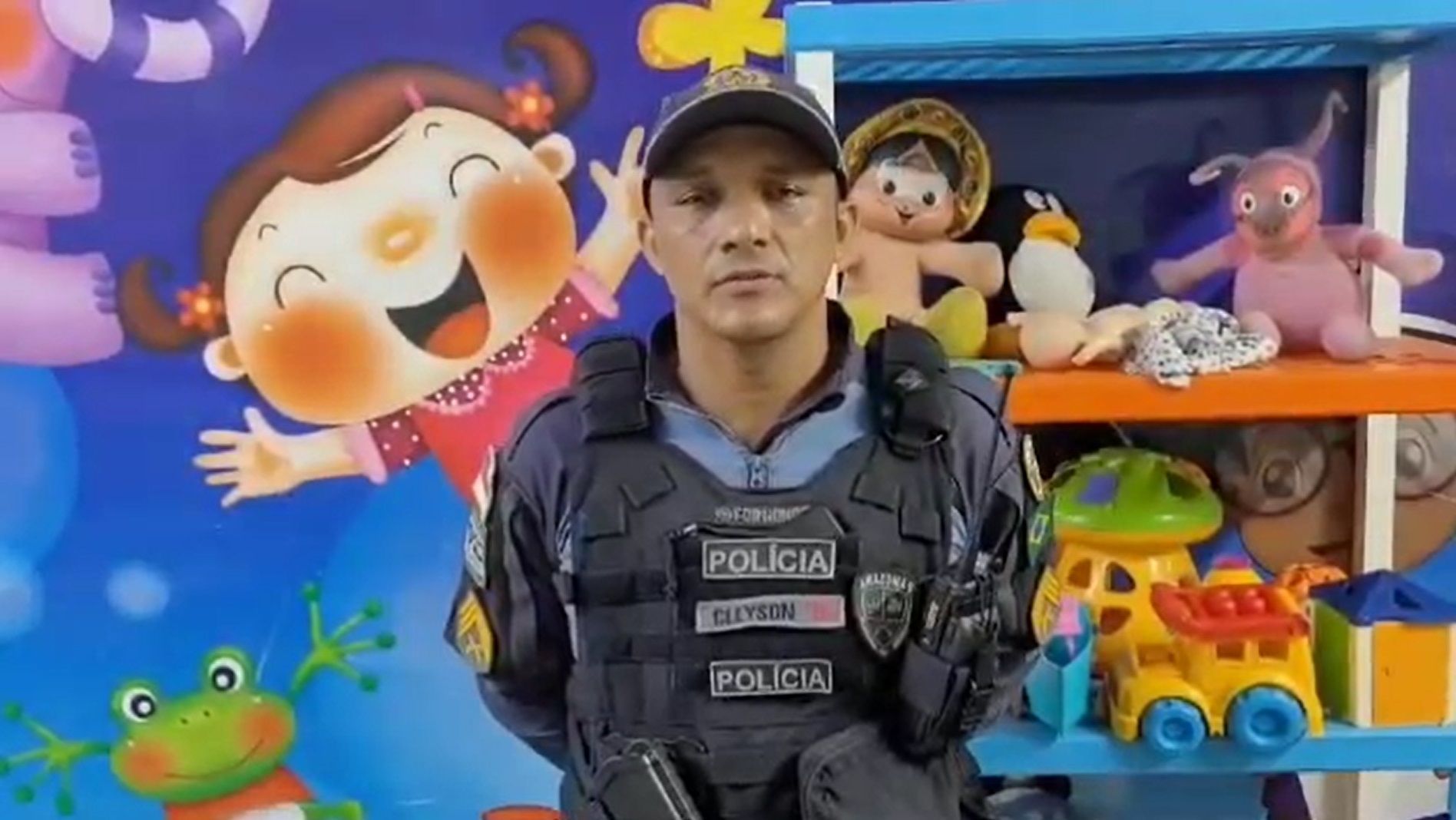 Criança é resgatada após 15 dias desaparecida no AM; venezuelano foi preso Criança é resgatada após 15 dias desaparecida no AM; venezuelano foi preso