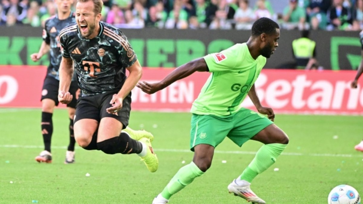 Bayern vence Wolfsburg de virada (3-2) na estreia de Kompany na Bundesliga Bayern vence Wolfsburg de virada (3-2) na estreia de Kompany na Bundesliga