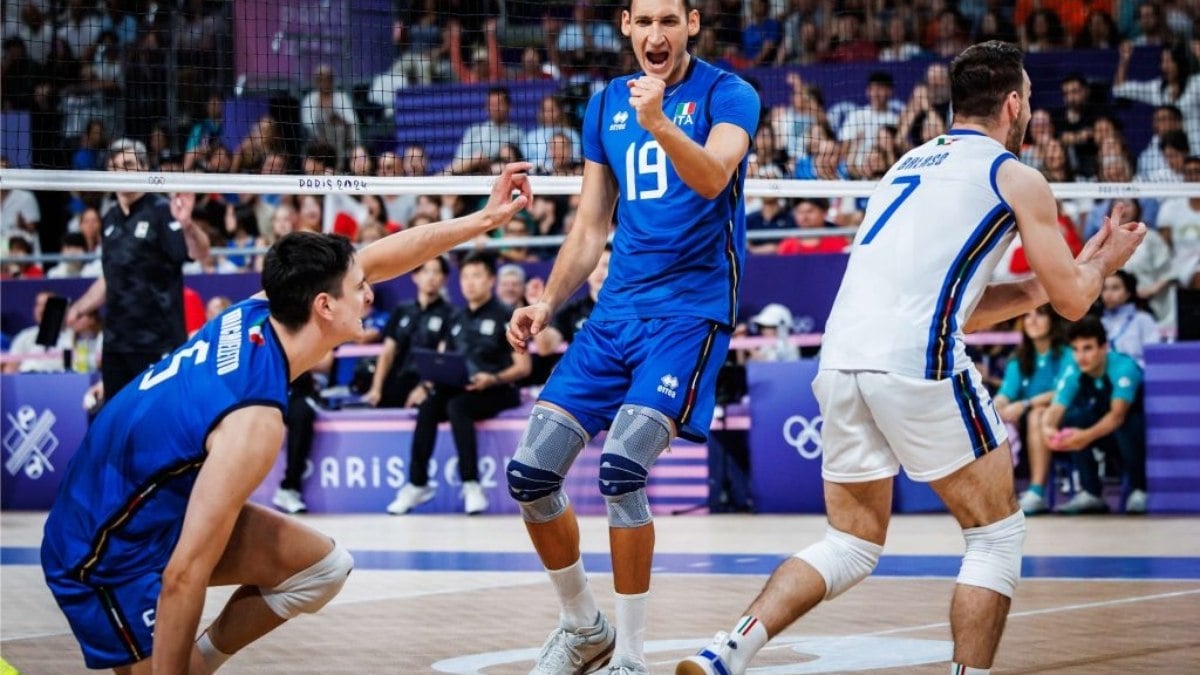 Itália vira contra o Japão e está na semifinal do vôlei masculino Itália vira contra o Japão e está na semifinal do vôlei masculino