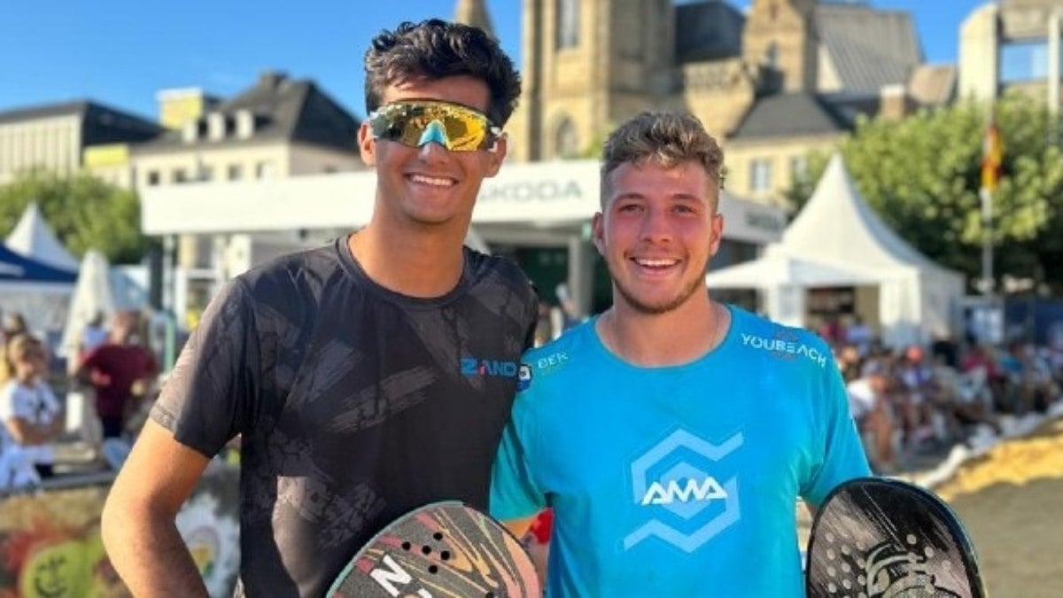 Dupla de Daniel Mola e Giovanni Cariani e Hugo Russo derrubam favoritos e se enfrentam na semifinal do Sand Series de Saarlouis, na Alemanha Dupla de Daniel Mola e Giovanni Cariani e Hugo Russo derrubam favoritos e se enfrentam na semifinal do Sand Series de Saarlouis, na Alemanha