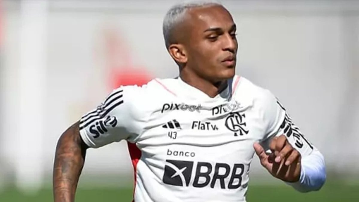 Wesley, do Flamengo, tem carro roubado na Zona Norte do Rio Wesley, do Flamengo, tem carro roubado na Zona Norte do Rio