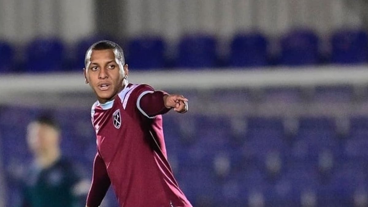 Corinthians faz proposta por zagueiro Luizão, ex-São Paulo Corinthians faz proposta por zagueiro Luizão, ex-São Paulo