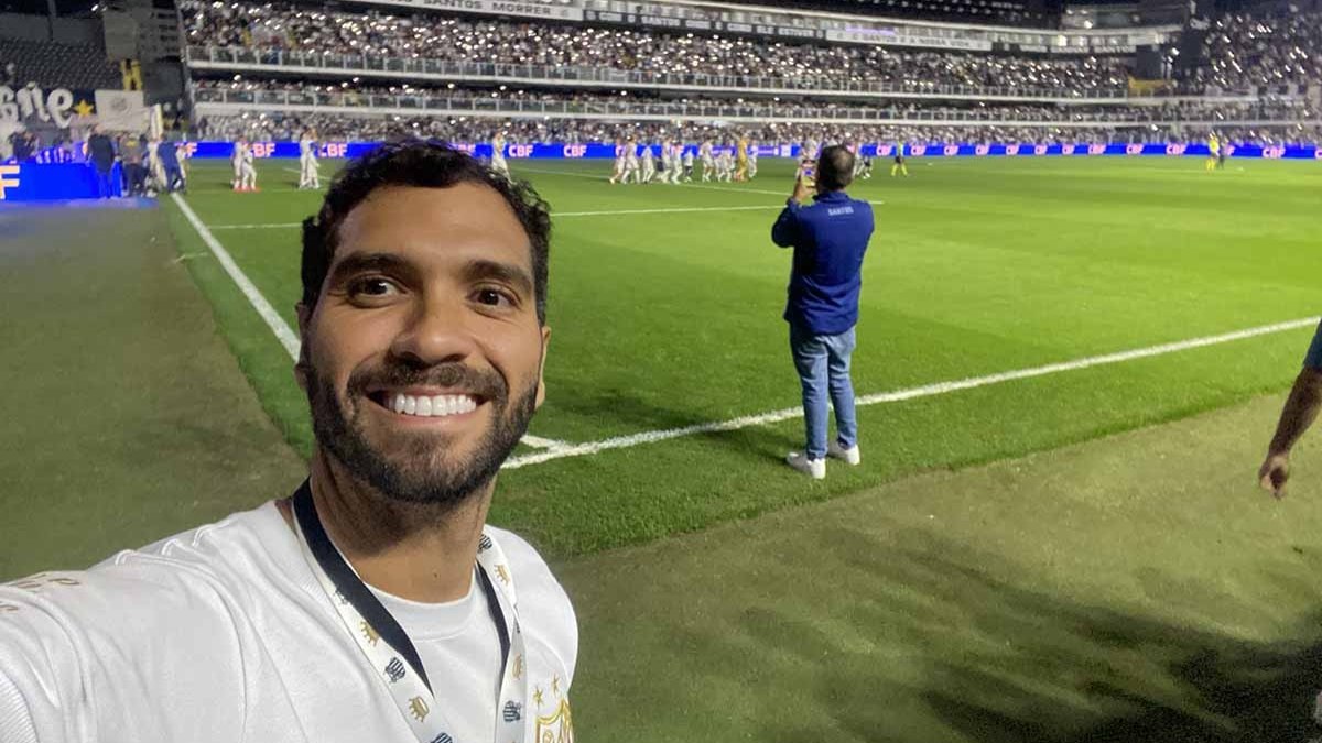 Santos demite funcionário por falas homofóbicas relacionadas ao futebol feminino Santos demite funcionário por falas homofóbicas relacionadas ao futebol feminino