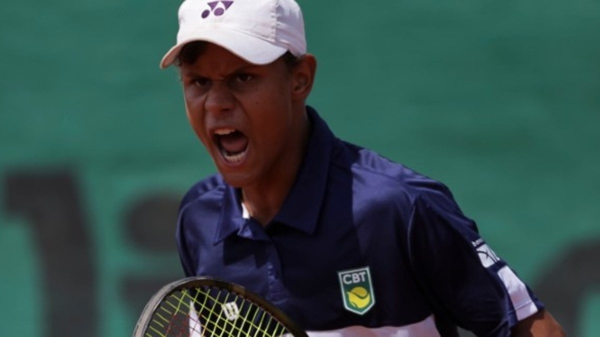 Livas Damázio joga, neste domingo, sua primeira final do circuito mundial até 18 anos, em Serra Negra (SP) Livas Damázio joga, neste domingo, sua primeira final do circuito mundial até 18 anos, em Serra Negra (SP)