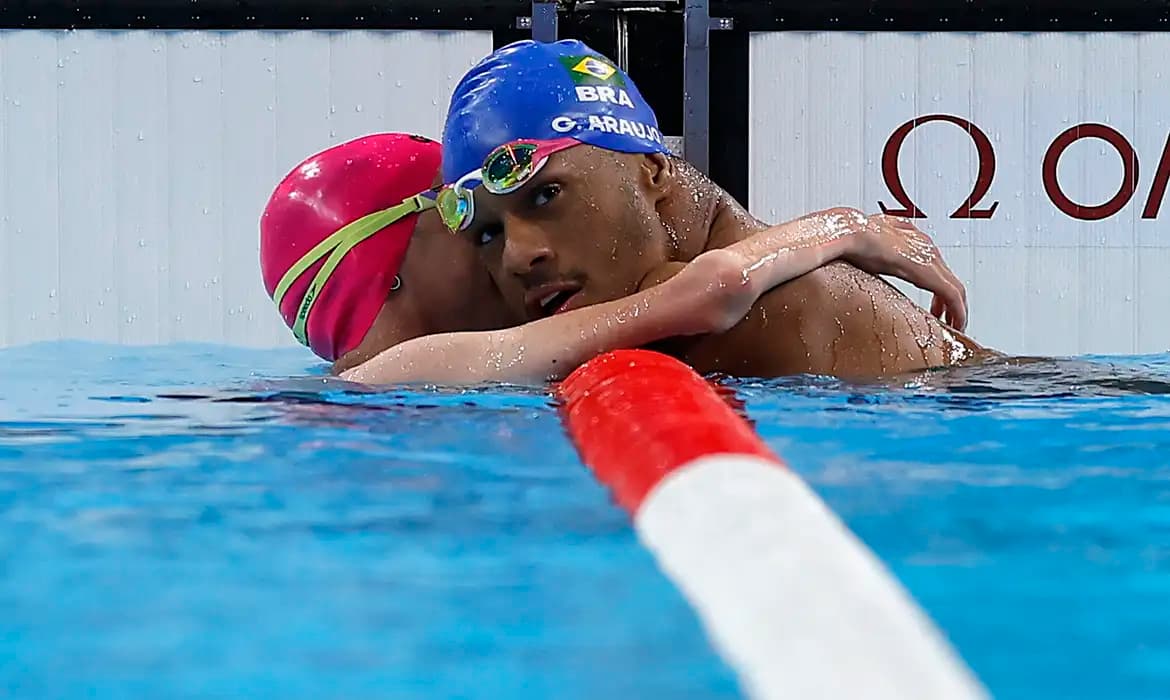 Nadador Gabriel Araújo conquista 1º ouro do Brasil na Paralimpíada Nadador Gabriel Araújo conquista 1º ouro do Brasil na Paralimpíada