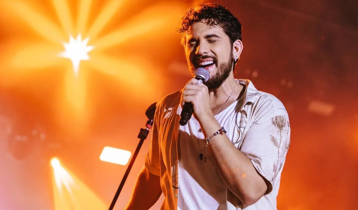 Gustavo Mioto lança três faixas e fala de novo DVD: “Mais denso que os outros“ Gustavo Mioto lança três faixas e fala de novo DVD: “Mais denso que os outros“