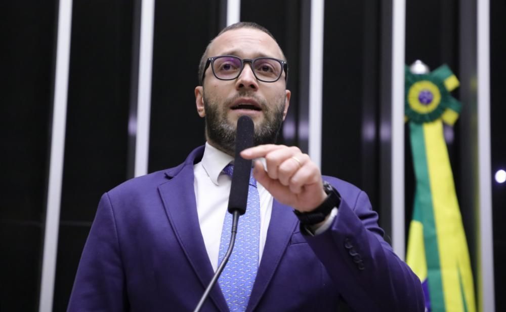 Relator da PEC que limita poderes do STF vai consultar Barroso e promete parecer técnico Relator da PEC que limita poderes do STF vai consultar Barroso e promete parecer técnico