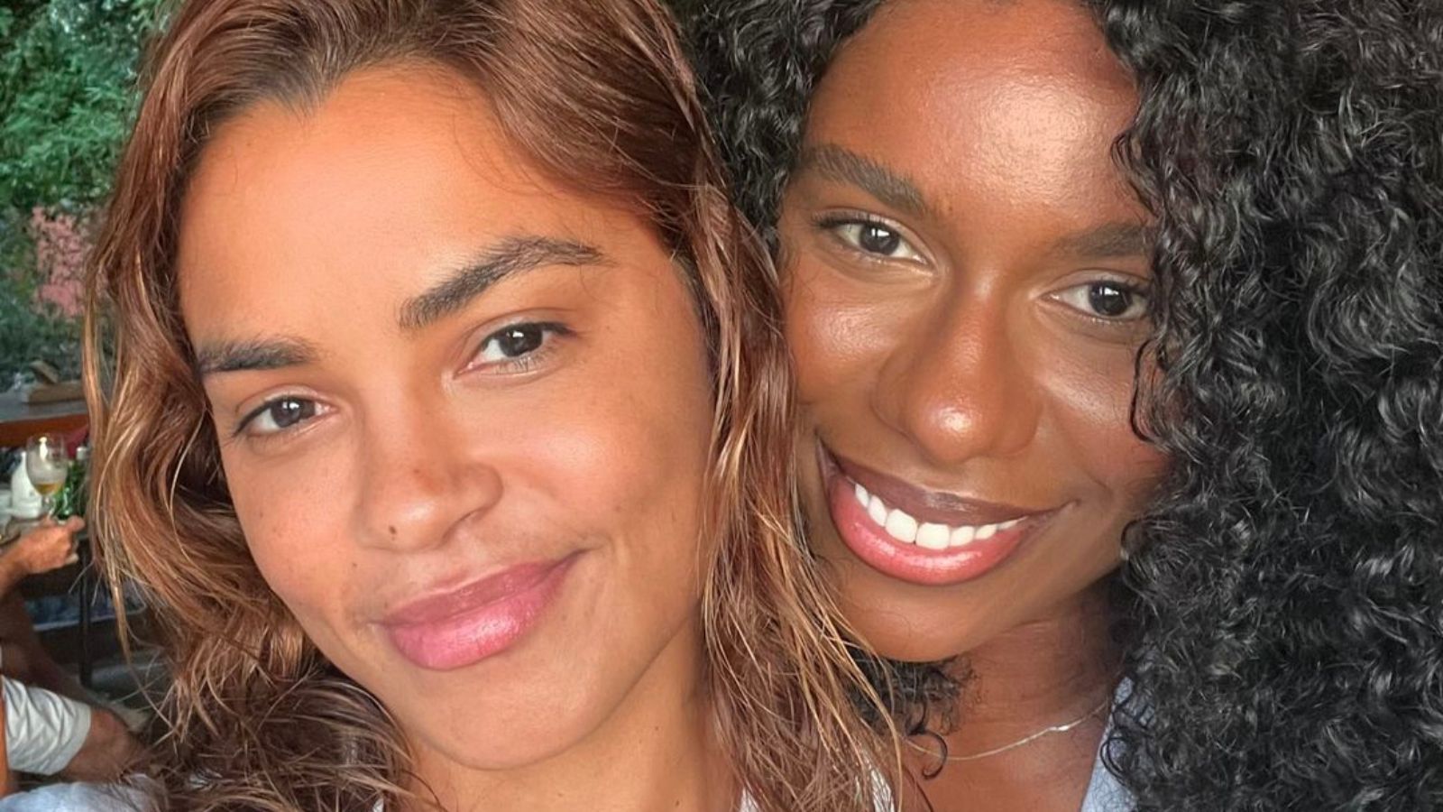 Lucy Alves e Indira Nascimento anunciam término do namoro Lucy Alves e Indira Nascimento anunciam término do namoro