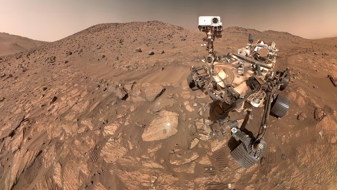 Nasa publica selfie de rover Perseverance em seu ambiente de trabalho em Marte Nasa publica selfie de rover Perseverance em seu ambiente de trabalho em Marte