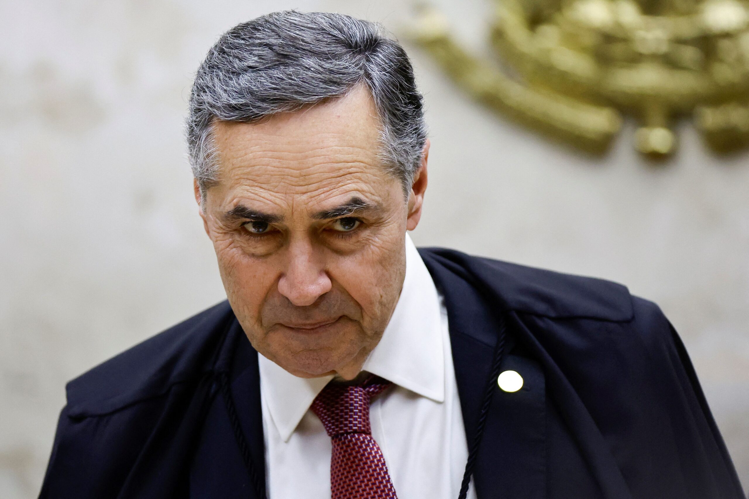 Barroso nega impedimento de Moraes na investigação sobre vazamento de mensagens Barroso nega impedimento de Moraes na investigação sobre vazamento de mensagens