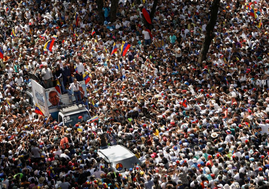 EUA preparam sanções para 60 venezuelanos devido às eleições, dizem fontes EUA preparam sanções para 60 venezuelanos devido às eleições, dizem fontes