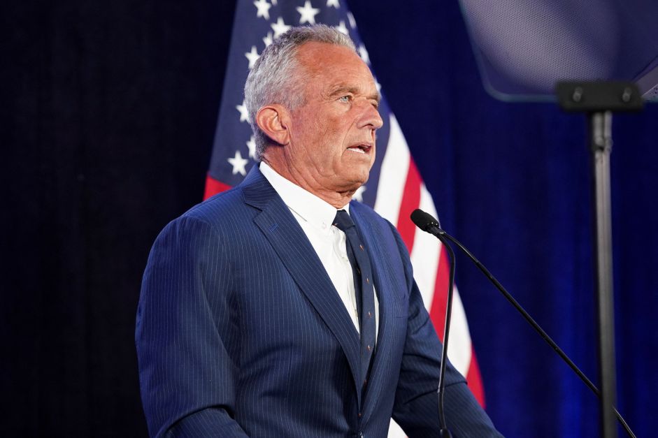 Robert F. Kennedy Jr. aparece em comício de Trump no Arizona Robert F. Kennedy Jr. aparece em comício de Trump no Arizona