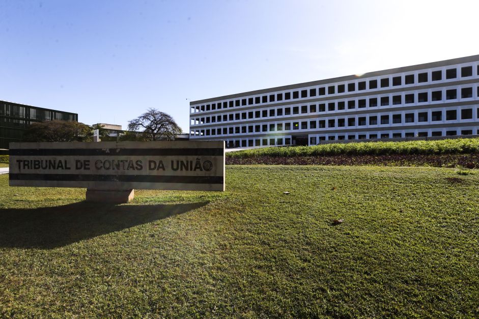 Relógio de Lula: relator vota para manter joia com presidente Relógio de Lula: relator vota para manter joia com presidente