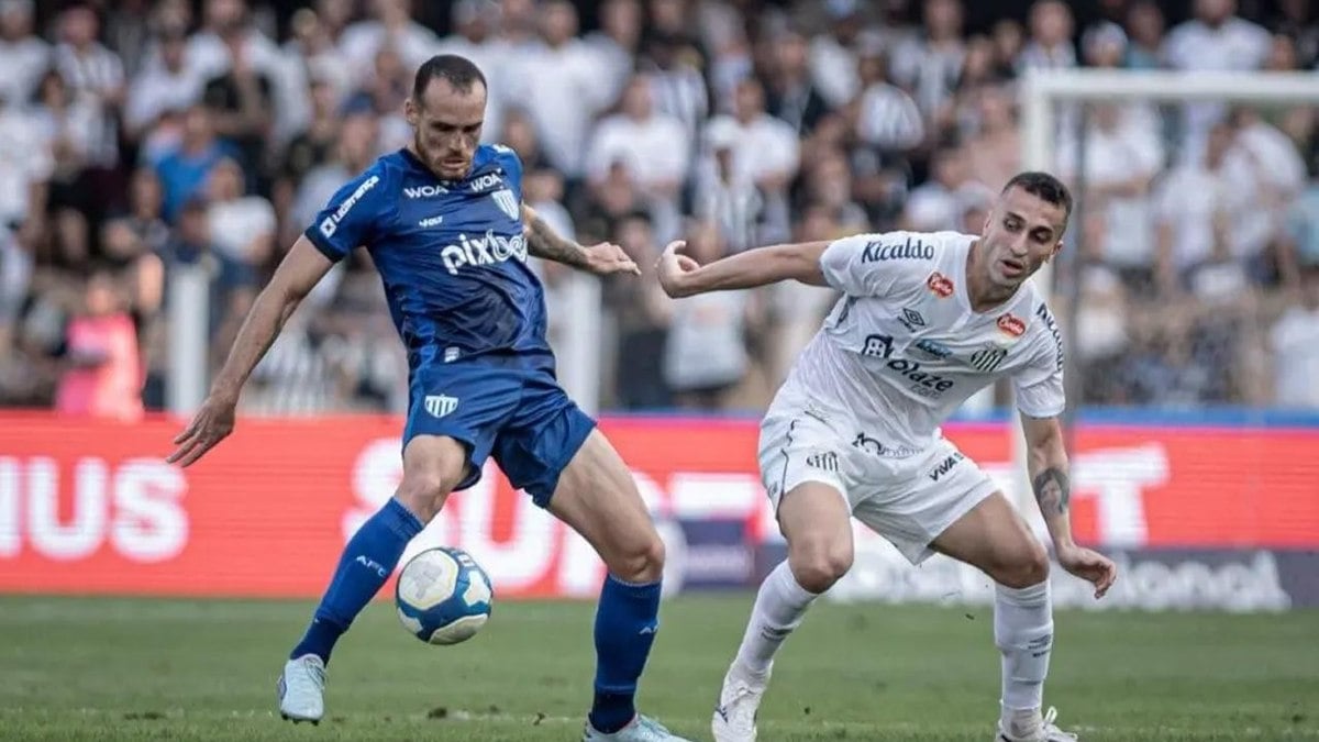 Líder no returno da Série B, Avaí se apoia em boa fase para chegar ao G4 Líder no returno da Série B, Avaí se apoia em boa fase para chegar ao G4