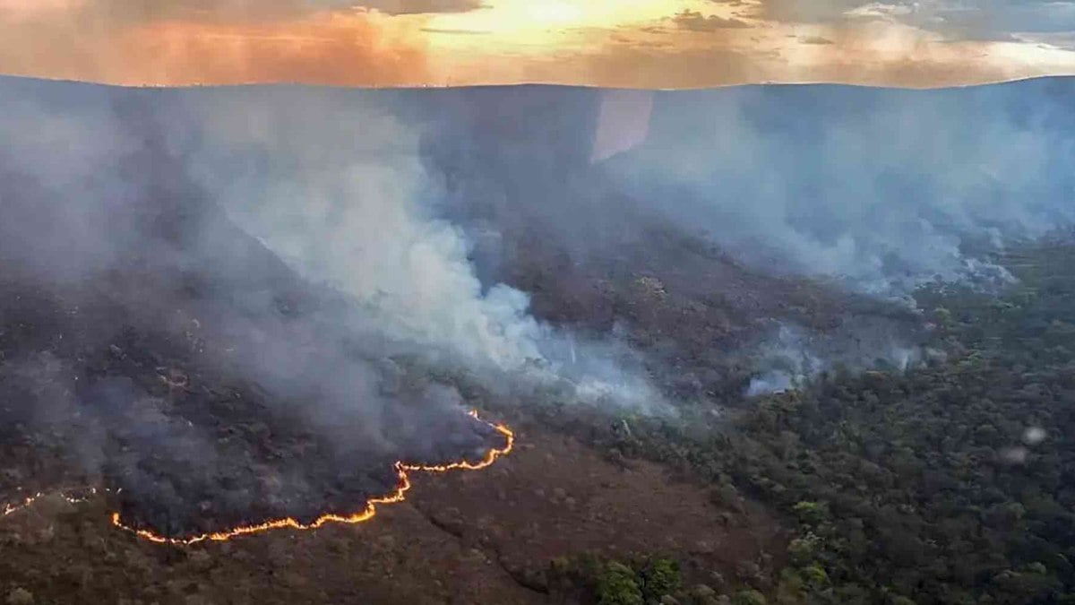 Brasil tem 76% dos focos de incêndio na América do Sul Brasil tem 76% dos focos de incêndio na América do Sul