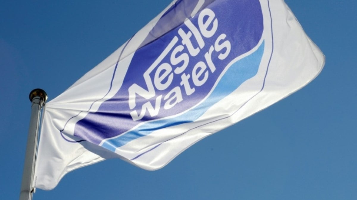 Nestlé Waters pagará multa de 2,2 milhões de dólares na França Nestlé Waters pagará multa de 2,2 milhões de dólares na França