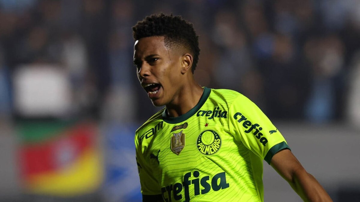 Técnico do Chelsea exalta Estevão no Palmeiras e fala sobre futuro de joia na Inglaterra Técnico do Chelsea exalta Estevão no Palmeiras e fala sobre futuro de joia na Inglaterra