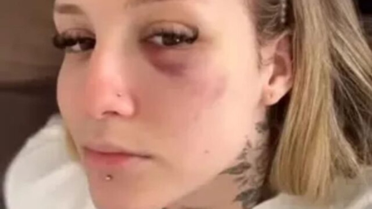 Caio Paulista presta depoimento e nega agressões à ex-namorada Caio Paulista presta depoimento e nega agressões à ex-namorada