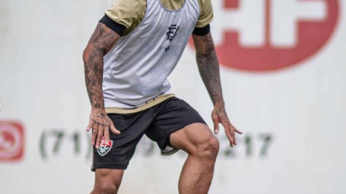 Matheusinho treina normalmente e Caio Vinícius inicia transição para o campo Matheusinho treina normalmente e Caio Vinícius inicia transição para o campo