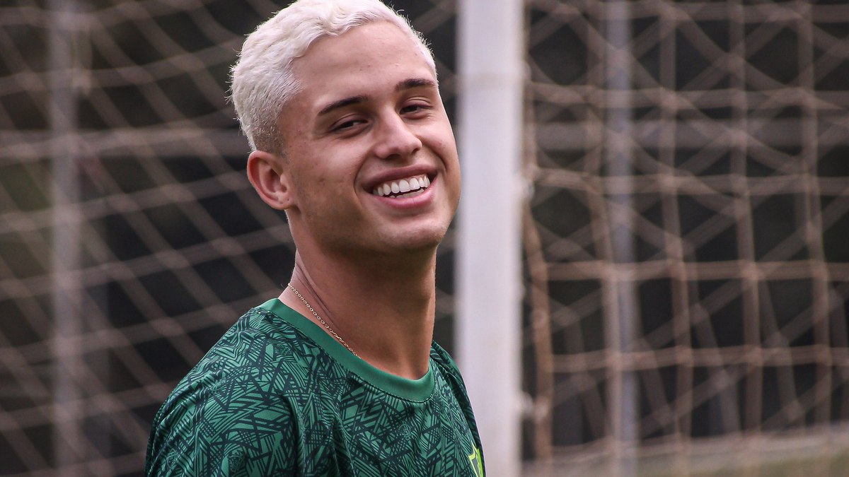Fluminense negocia venda de promessa da base acusado de racismo