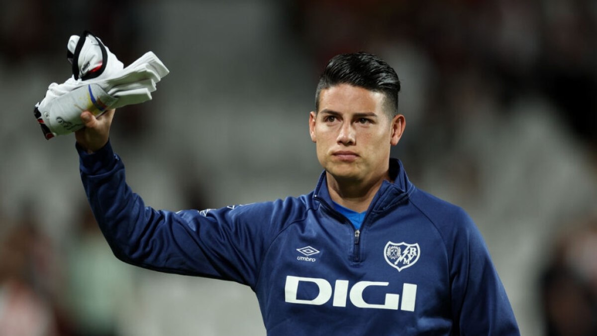 Técnico do Rayo Vallecano é questionado sobre situação de James Rodríguez Técnico do Rayo Vallecano é questionado sobre situação de James Rodríguez