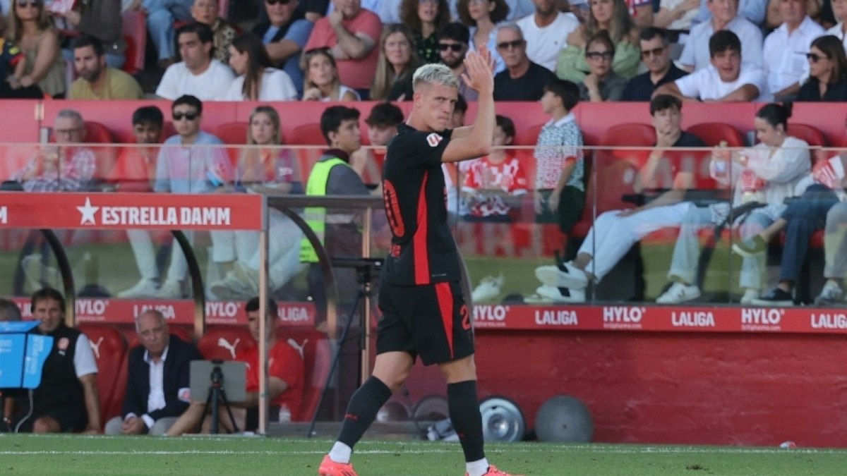 Dani Olmo sofre lesão na coxa e desfalcará o Barcelona por 1 mês Dani Olmo sofre lesão na coxa e desfalcará o Barcelona por 1 mês