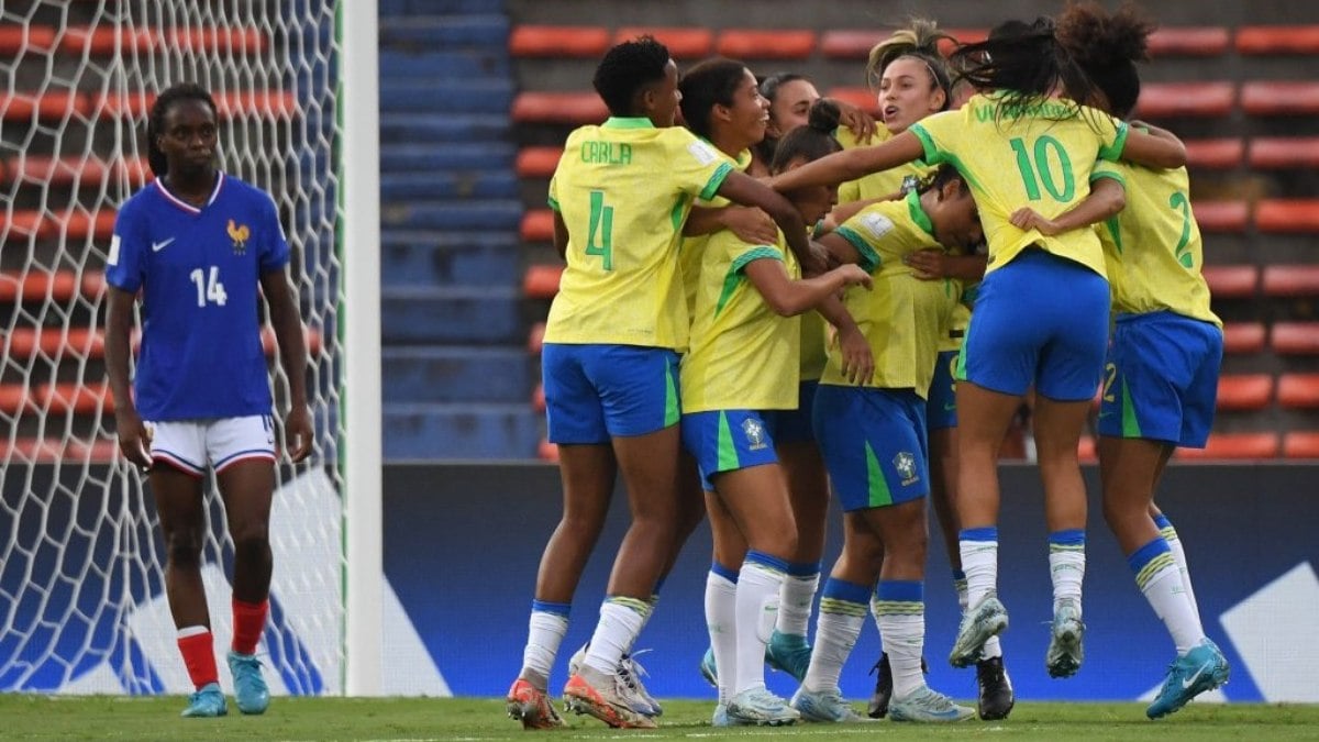 Brasil goleia França e avança de fase no mundial sub-20 feminino Brasil goleia França e avança de fase no mundial sub-20 feminino