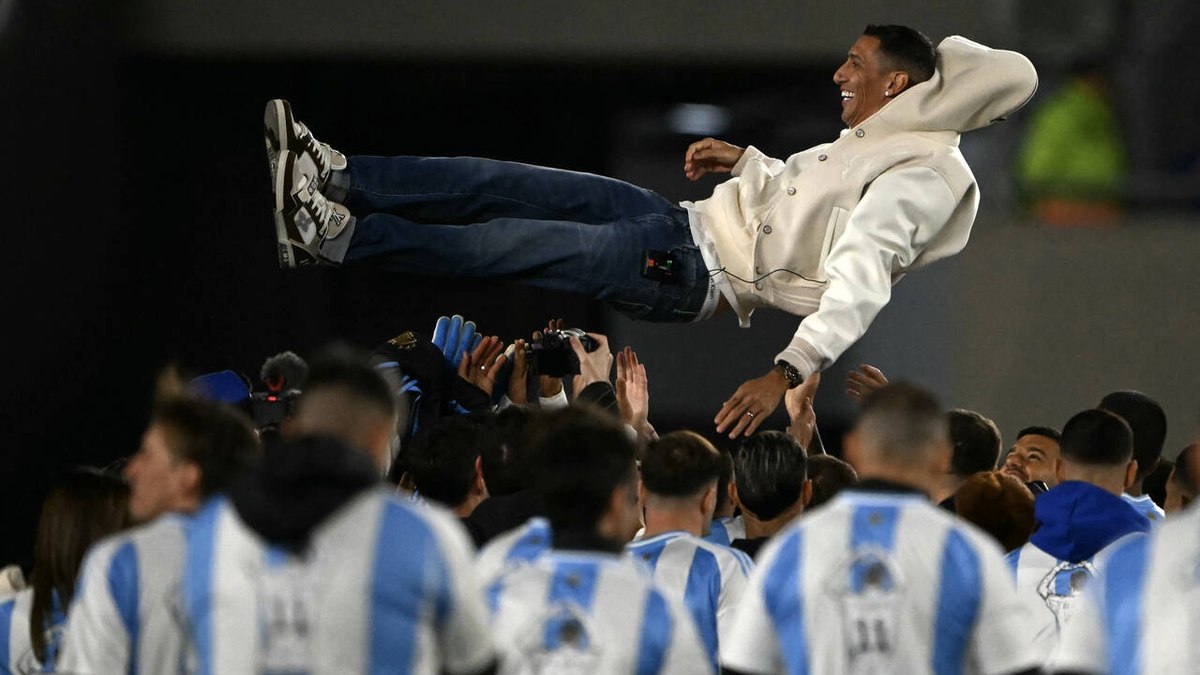 Ídolo da Argentina, Di María recebe homenagem no Monumental Ídolo da Argentina, Di María recebe homenagem no Monumental
