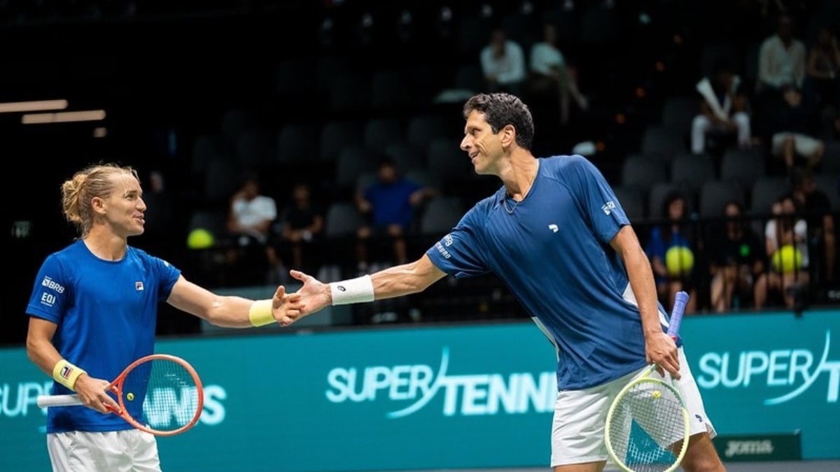 Matos e Melo salvam 3 match-points e vencem importante duelo contra a Itália Matos e Melo salvam 3 match-points e vencem importante duelo contra a Itália