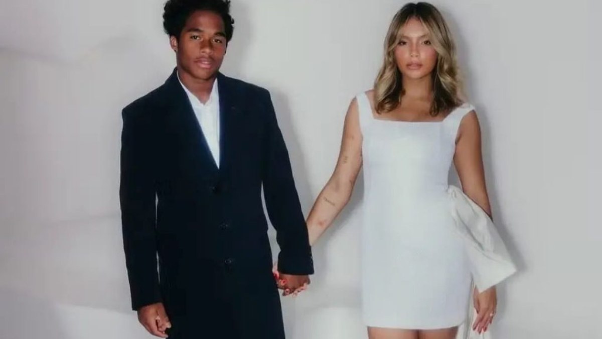 Com 18 anos, Endrick anuncia seu casamento com a modelo Gabriely Miranda Com 18 anos, Endrick anuncia seu casamento com a modelo Gabriely Miranda