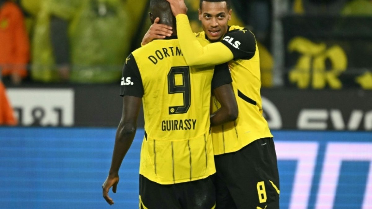 Dortmund vence Bochum (4-2) de virada e assume 2º lugar provisório da Bundesliga Dortmund vence Bochum (4-2) de virada e assume 2º lugar provisório da Bundesliga