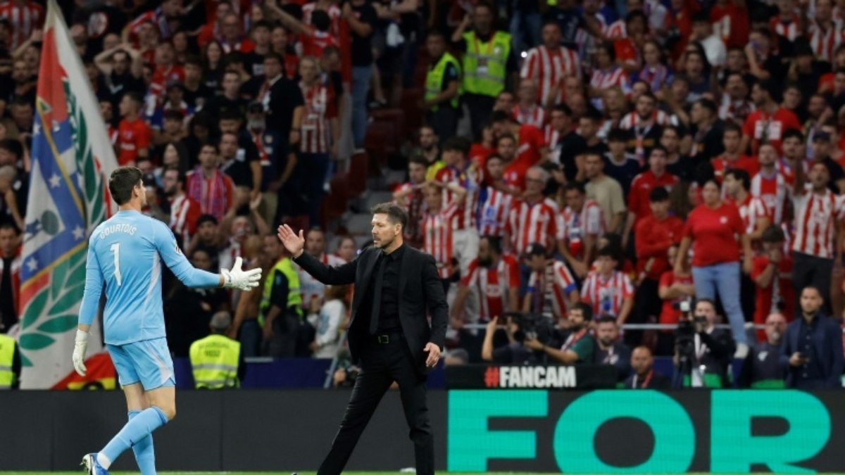 Lesionado, Courtois é mais um desfalque para Ancelotti no Real Madrid Lesionado, Courtois é mais um desfalque para Ancelotti no Real Madrid