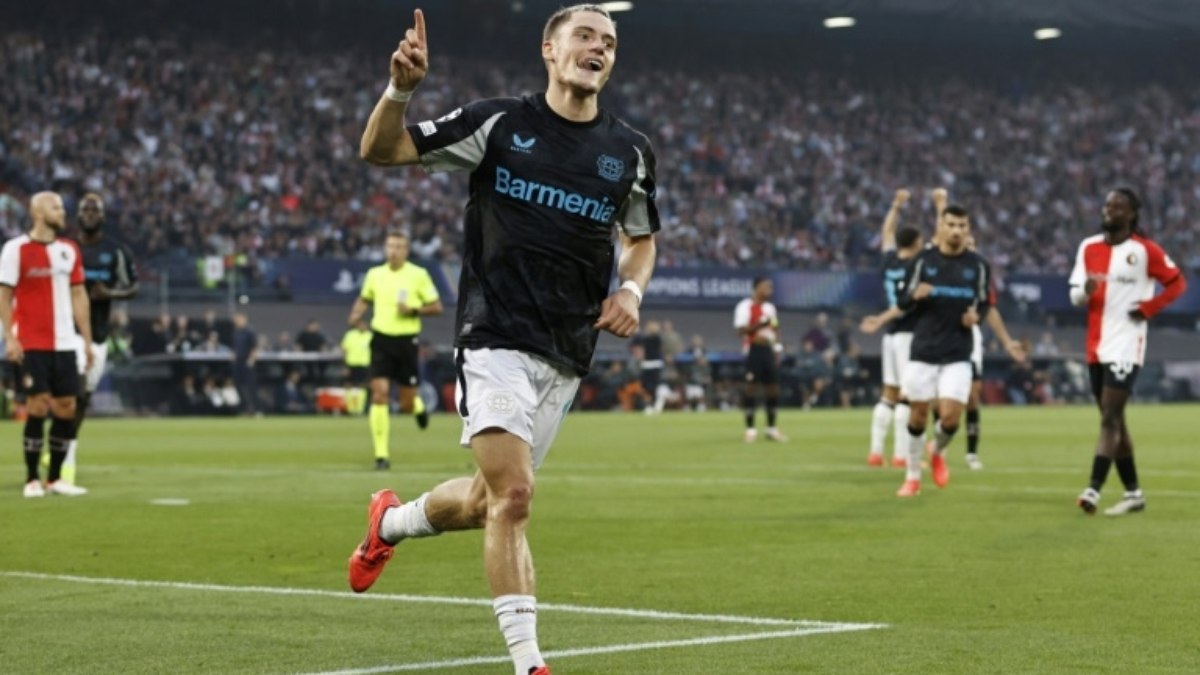 Leverkusen goleia Feyenoord (4-0) fora de casa na 1ª rodada da Champions Leverkusen goleia Feyenoord (4-0) fora de casa na 1ª rodada da Champions