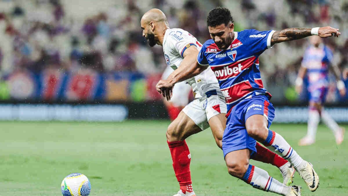 Em noite de golaços, Fortaleza arrasa Bahia e é vice-líder do Brasileirão Em noite de golaços, Fortaleza arrasa Bahia e é vice-líder do Brasileirão