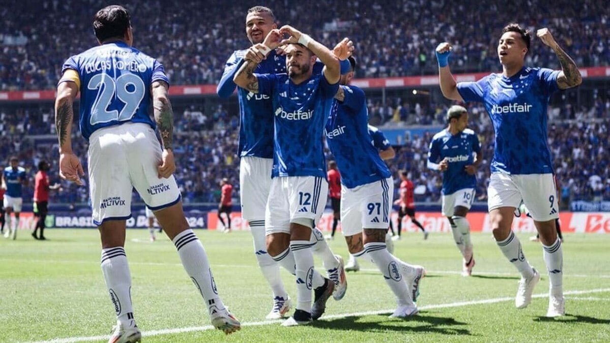 Cruzeiro convence e vence Atlético-GO em jogo no Mineirão, pelo Brasileirão Cruzeiro convence e vence Atlético-GO em jogo no Mineirão, pelo Brasileirão