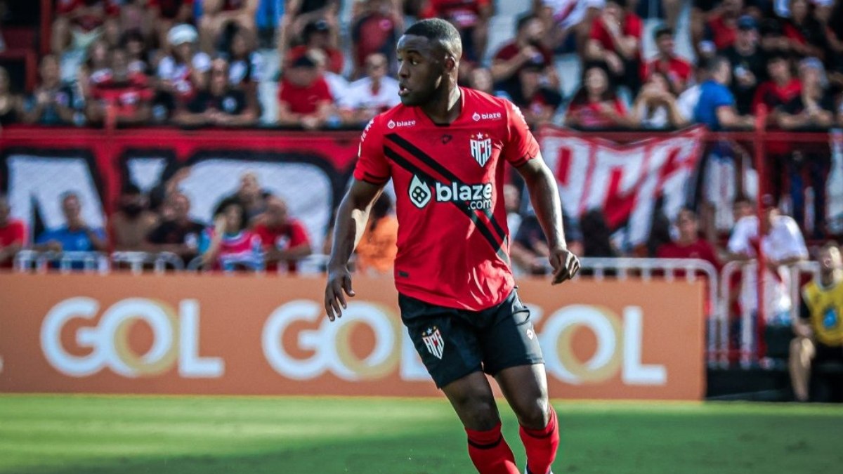 Em entrevista coletiva, Joel Campbell, do Atlético-GO, destaca a importância da confiança por parte do elenco Em entrevista coletiva, Joel Campbell, do Atlético-GO, destaca a importância da confiança por parte do elenco