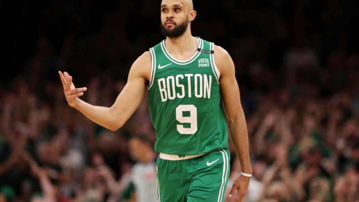 Campeão olímpico e da NBA leva soco no rosto durante briga em jogo universitário; assista Campeão olímpico e da NBA leva soco no rosto durante briga em jogo universitário; assista