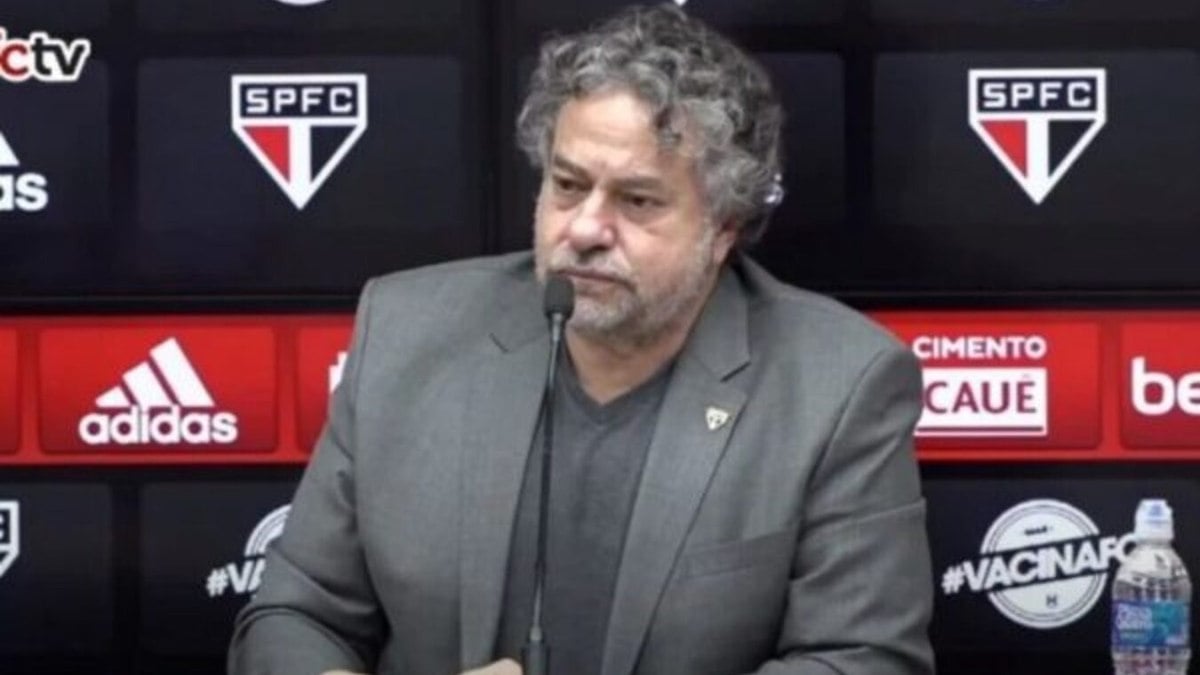 São Paulo se revolta com áudio do VAR do jogo contra o Fluminense e avalia tomar atitude São Paulo se revolta com áudio do VAR do jogo contra o Fluminense e avalia tomar atitude